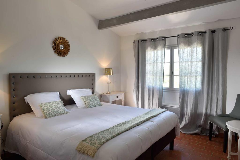 Domaine Le Bois Des Dames Bed & Breakfast Chantemerle-lès-Grignan Exterior photo
