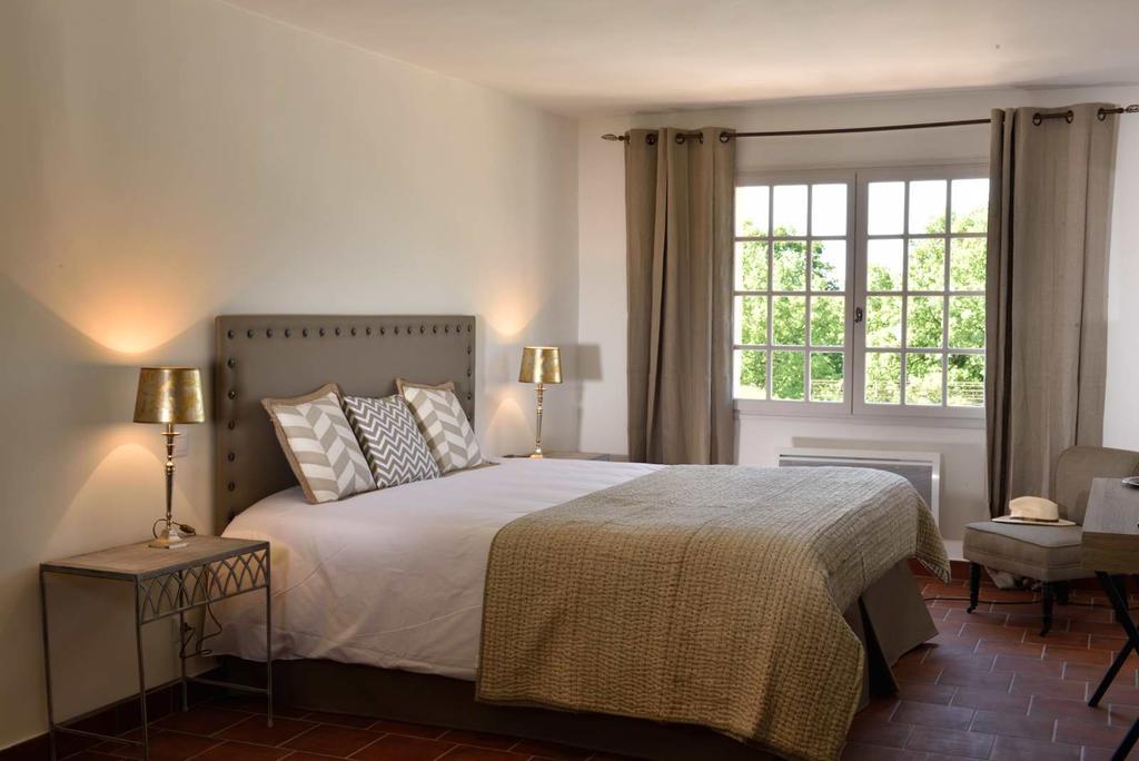 Domaine Le Bois Des Dames Bed & Breakfast Chantemerle-lès-Grignan Exterior photo